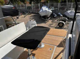 FLYER 9 SUNDECK – STOCK full