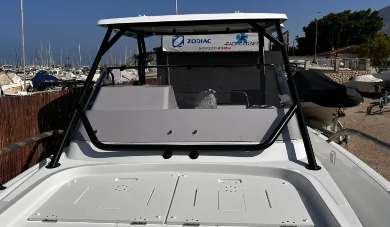 FLYER 9 SUNDECK – STOCK full