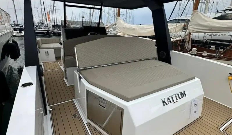 KATTUM YACHTS = REF 135V full