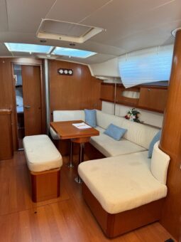 OCEANIS 40 = REF 218V full