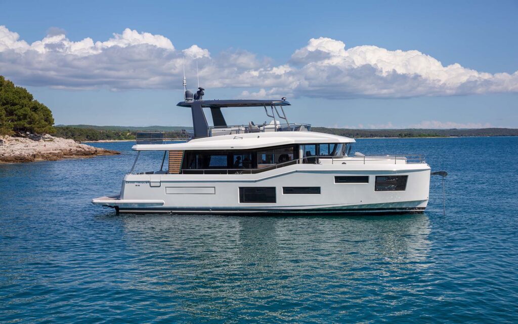 Grand Trawler 63 - NUEVO