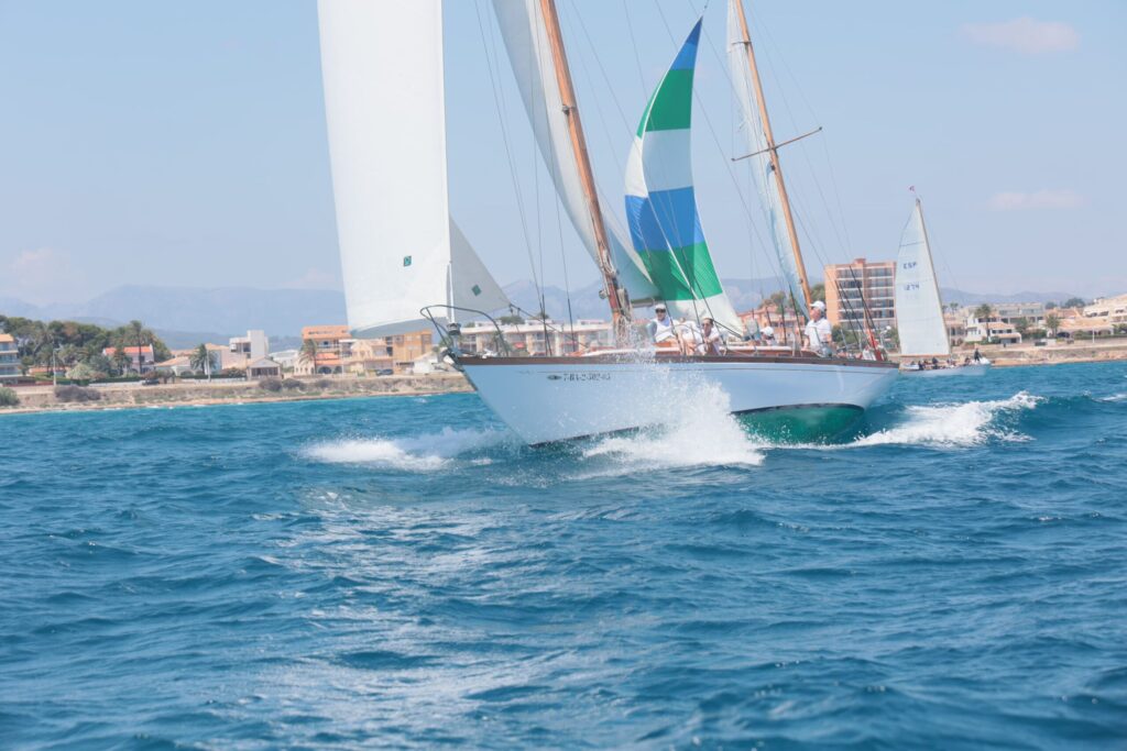 Classic Yawl Offshore 40' - REF 034T