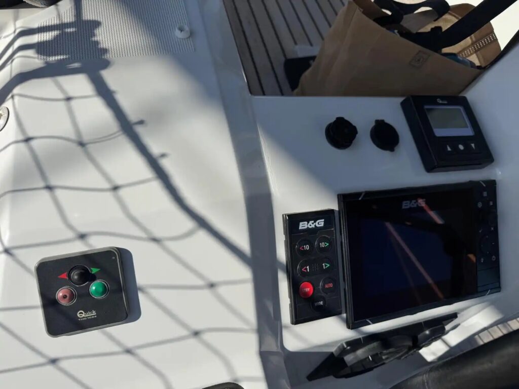 Oceanis 38.1 - REF 011T