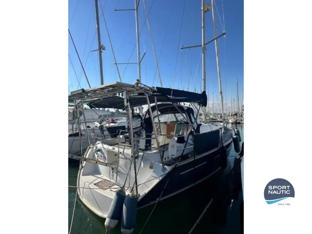 Oceanis Clipper 393 – REF 033T