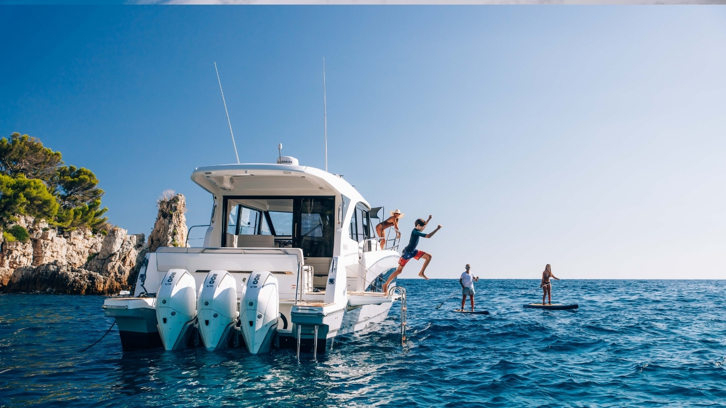 antares-12-coupe-exterior-3