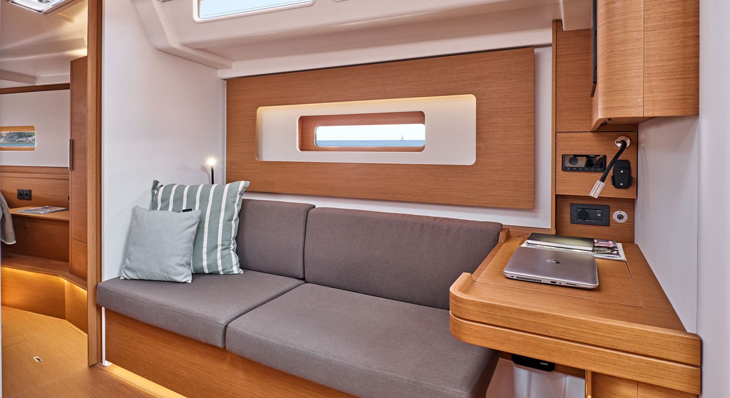 Beneteau - First 44_21