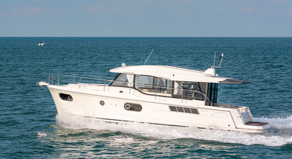 Swift Trawler 41 Sedan - STOCK