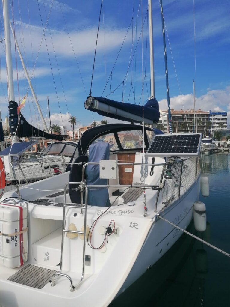 Oceanis Clipper 323 - REF 332C