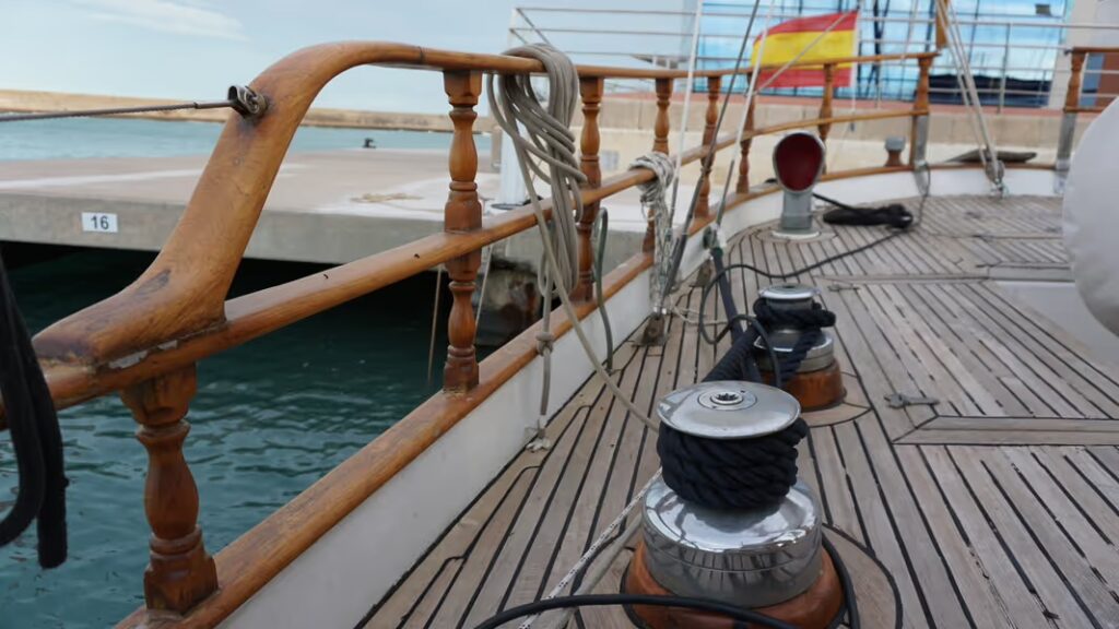 Cheroy Lee 42 KETCH - REF 209C