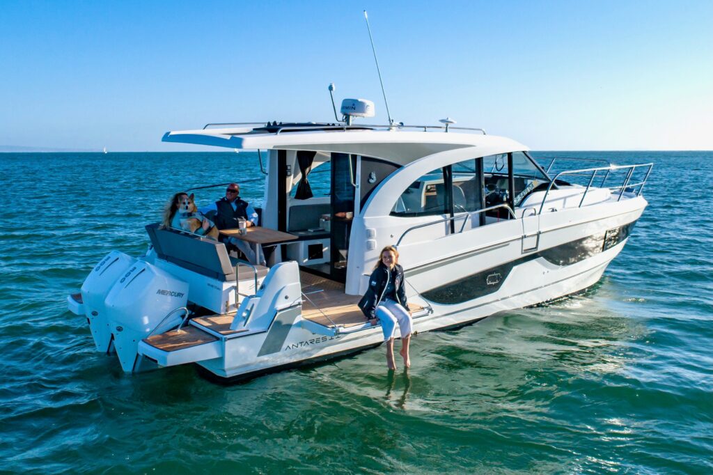 Antares 11 Coupe - STOCK