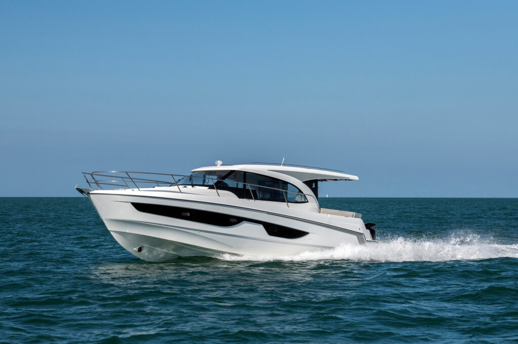 Antares 11 Coupe - STOCK