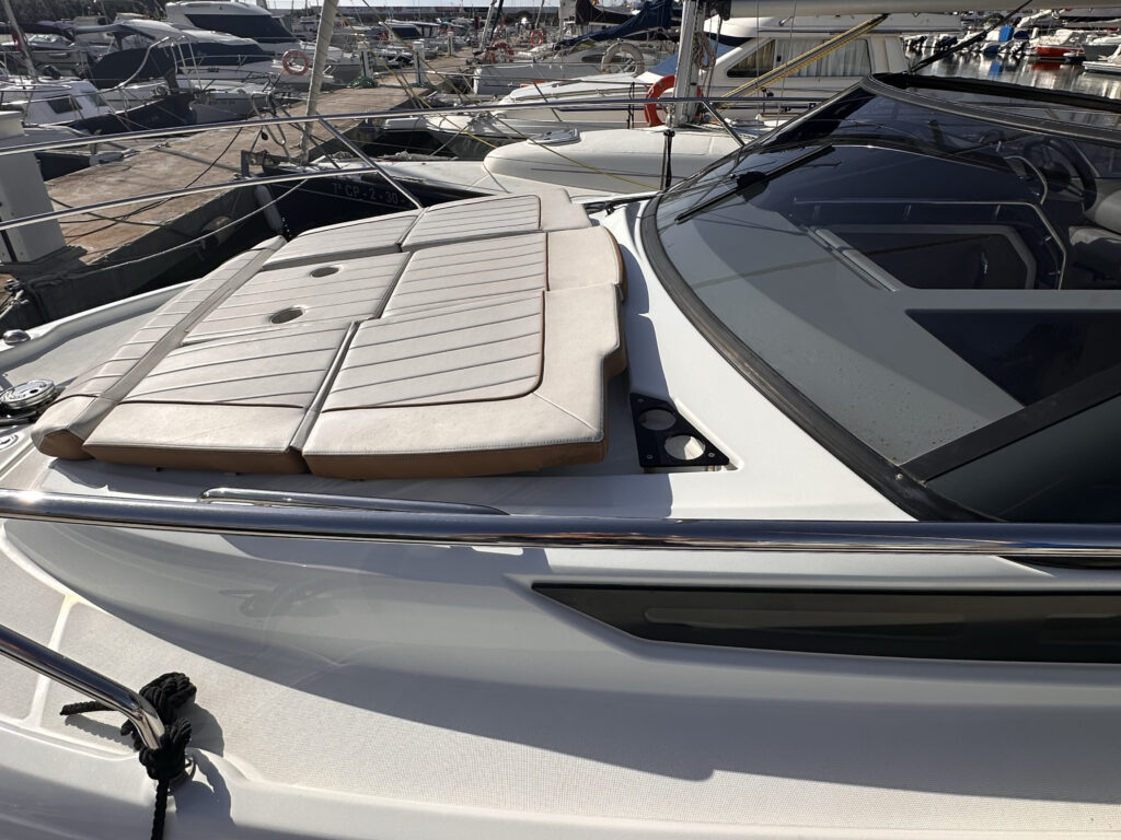 Jeanneau Leader 30 - REF 056P