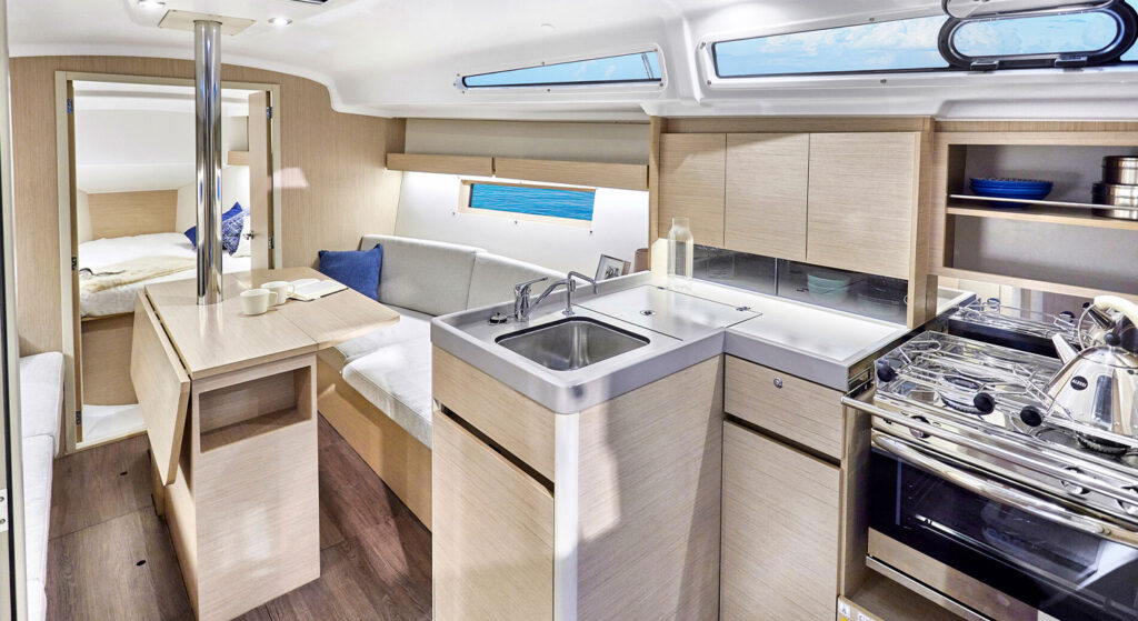 SPORT NAUTIC - Oceanis 34.1_12