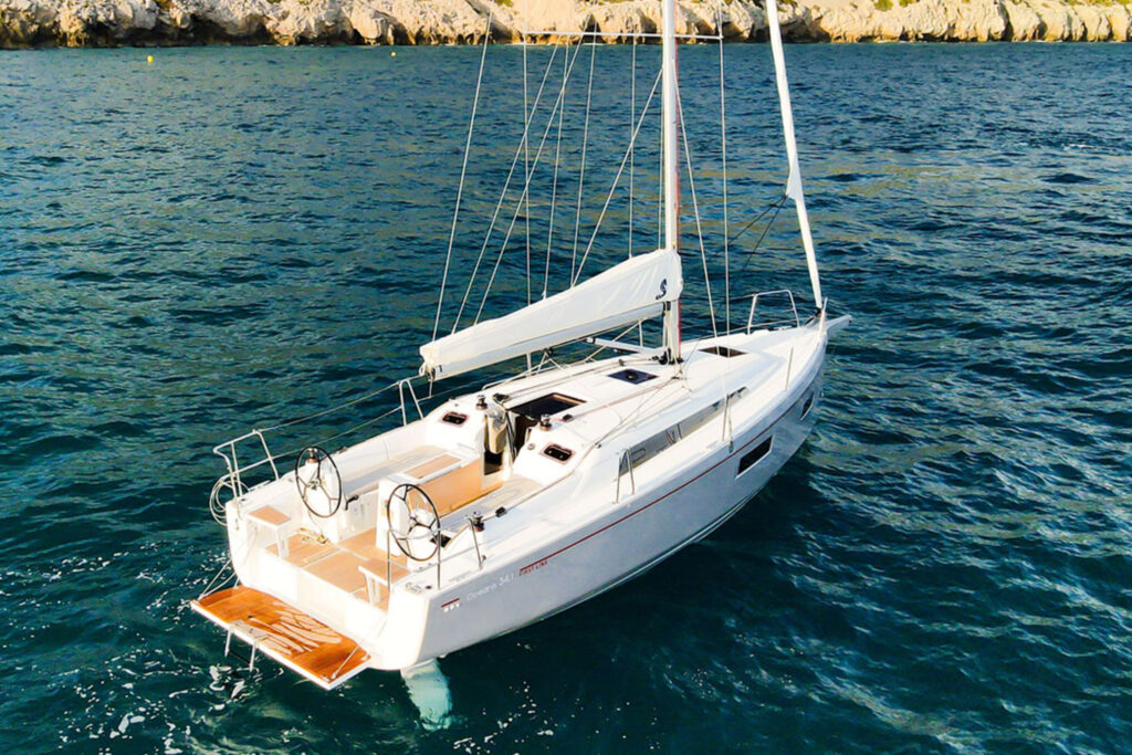 Oceanis 34.1 - STOCK