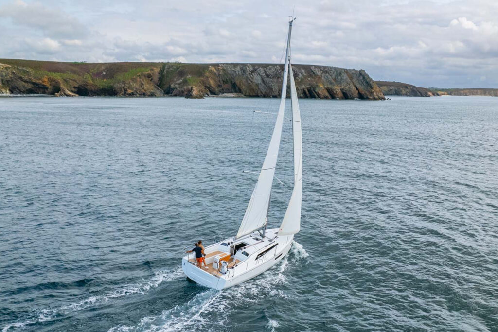 SPORT NAUTIC - Oceanis 37.1_1