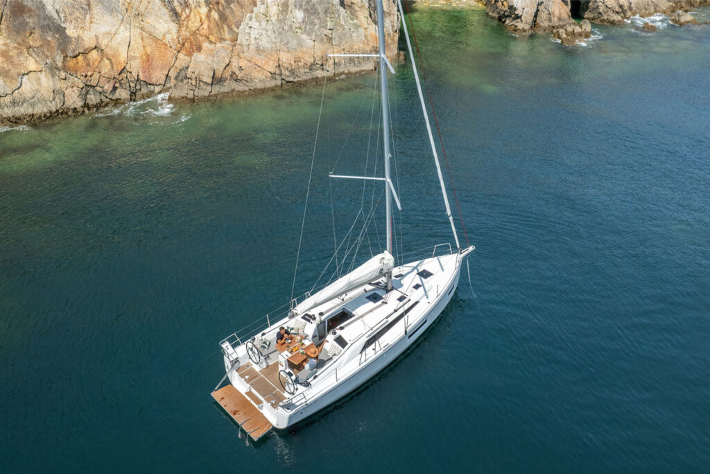 SPORT NAUTIC - Oceanis 37.1_2