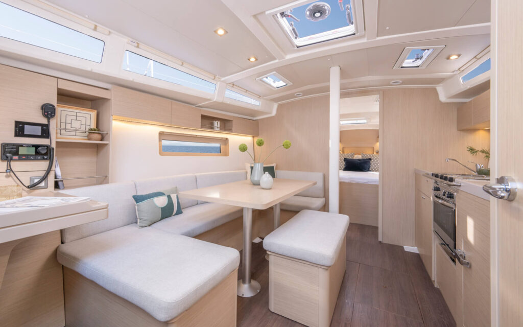 SPORT NAUTIC - Oceanis 37.1_8