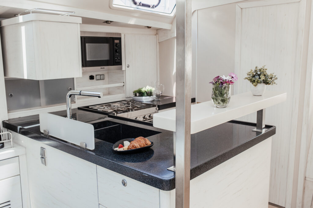 Hanse 630e - REF 050T