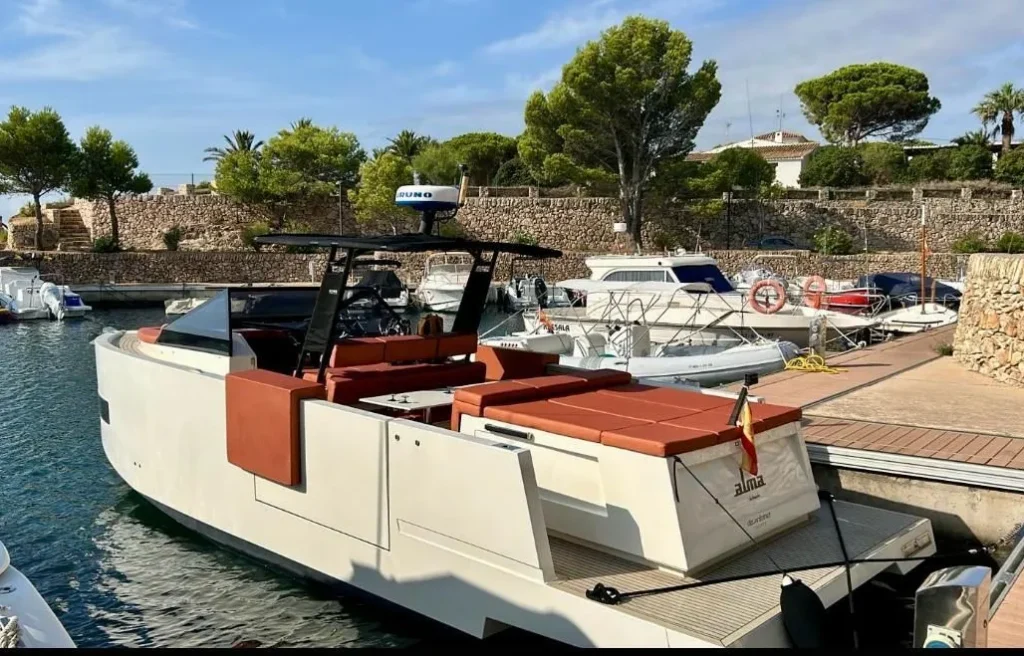De Antonio Yachts D33 Cruiser - REF 004S