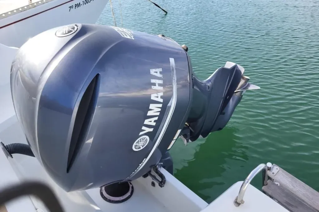 Jeanneau Cap Camarat 8.5WA - REF 056S